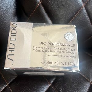Bio-Performance Moisturizer Face Cream Advanced Cream new open box